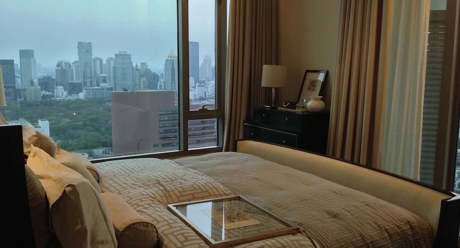 For sale 3 bedrooms condo in Pathum Wan, Bangkok