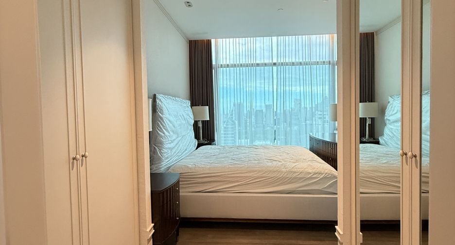 For sale 3 bedrooms condo in Pathum Wan, Bangkok