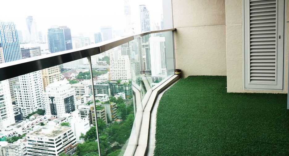 For sale 3 bedrooms condo in Pathum Wan, Bangkok