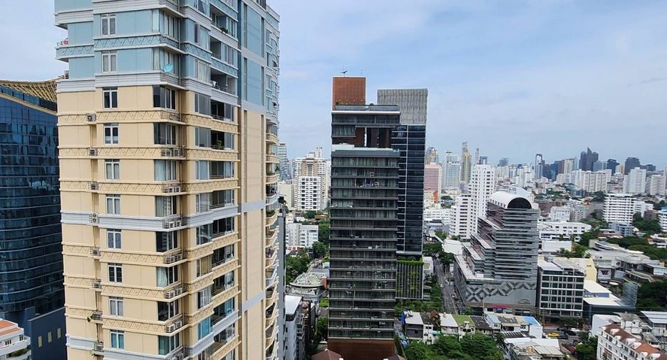 For rent 2 ベッドルーム condo in Watthana, Bangkok