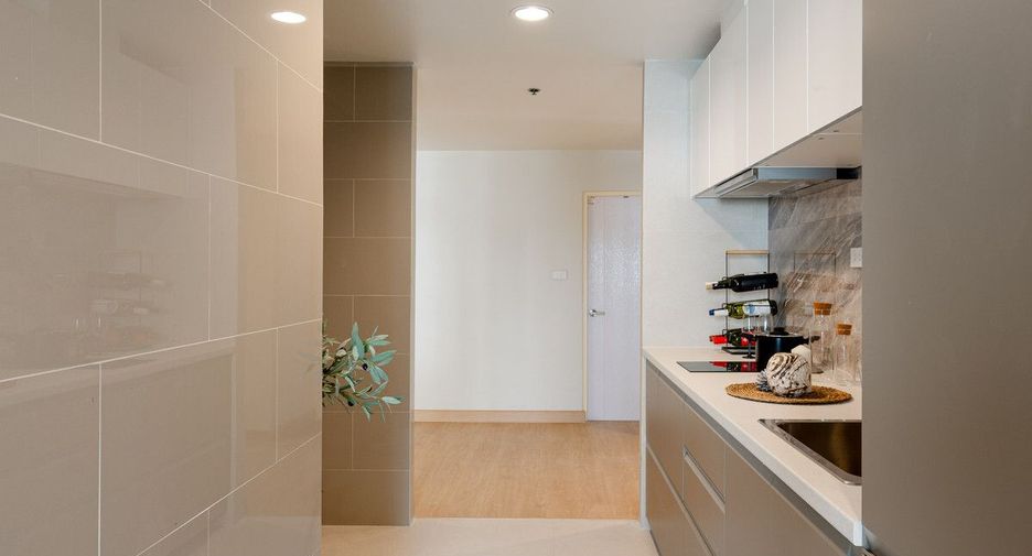 For sale 2 bedrooms condo in Khlong Toei, Bangkok
