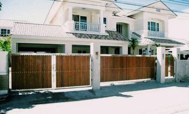 For sale 3 bedrooms villa in Mueang Phuket, Phuket