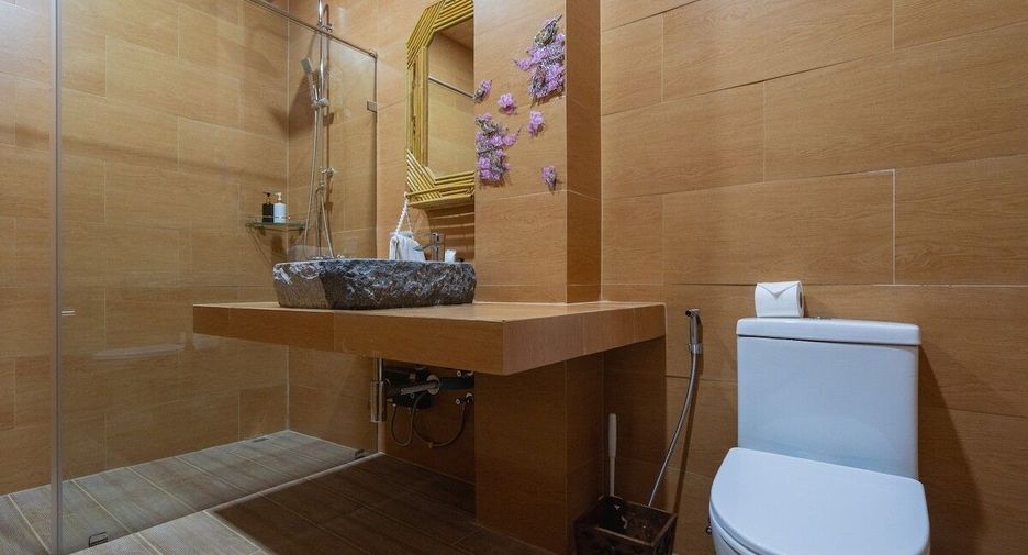 For rent 8 bedrooms villa in Kathu, Phuket