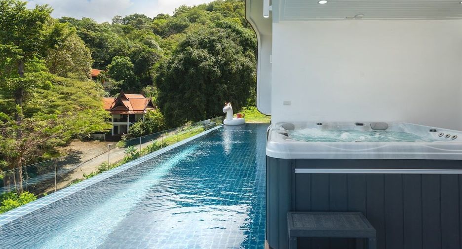 For rent 8 bedrooms villa in Kathu, Phuket