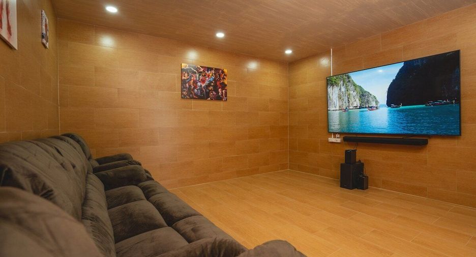 For rent 8 bedrooms villa in Kathu, Phuket