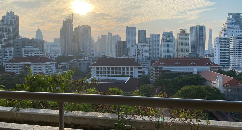 ขาย 3 ห้องนอน คอนโด ใน วัฒนา, กรุงเทพฯ