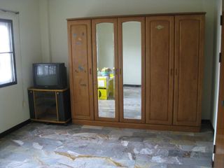 For rent 4 bedrooms townhouse in Yan Nawa, Bangkok