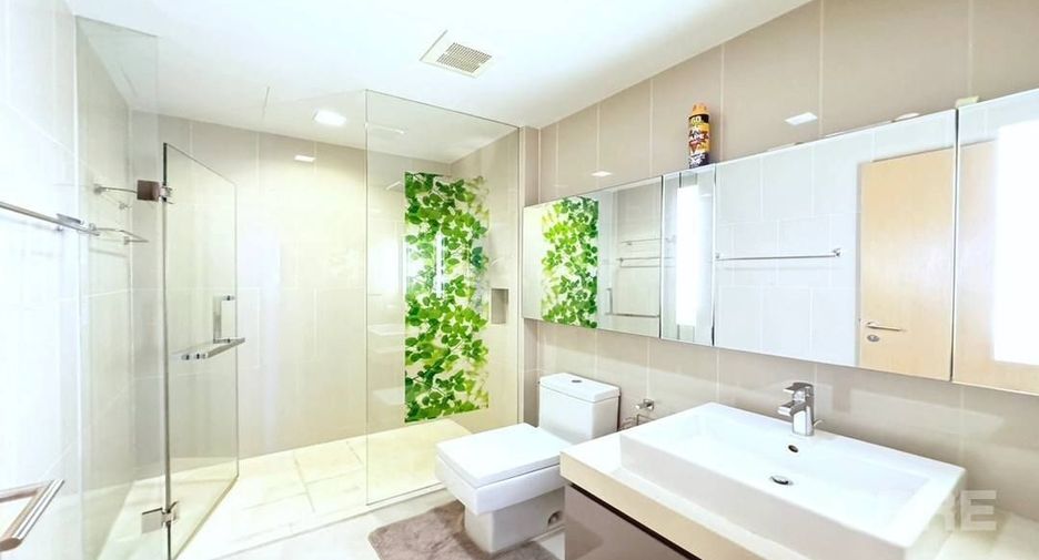 À vendre et à louer 2 chambres condo à Khlong Toei, Bangkok