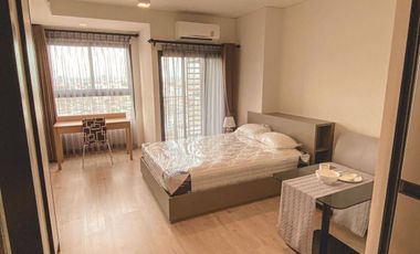 Wohnung zur Miete mit Studio in Khlong San, Bangkok