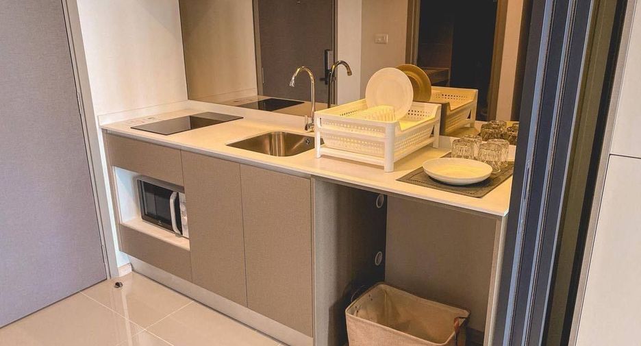 For rent studio condo in Khlong San, Bangkok