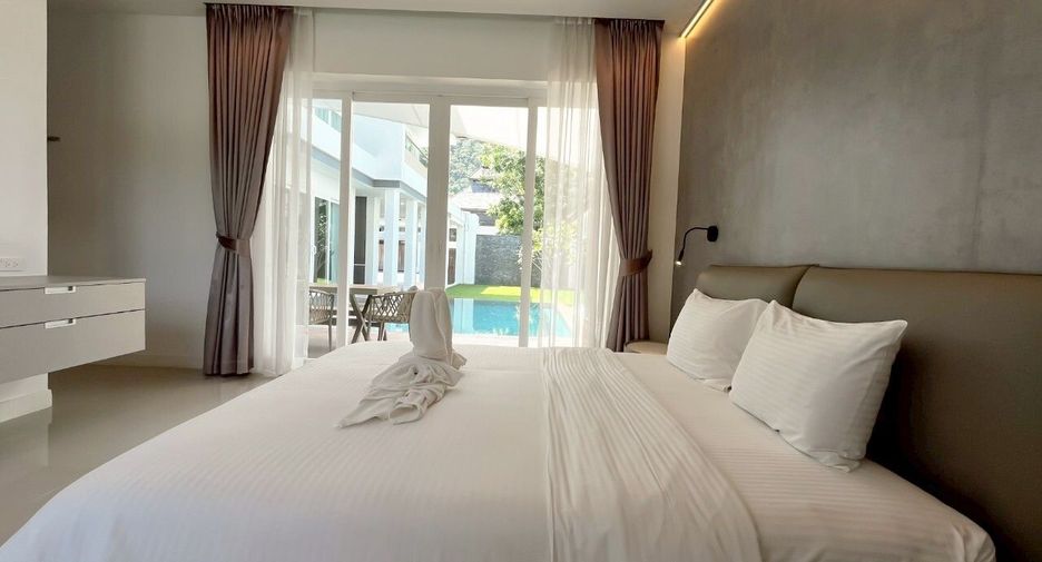 For rent 4 bedrooms villa in Mueang Phuket, Phuket
