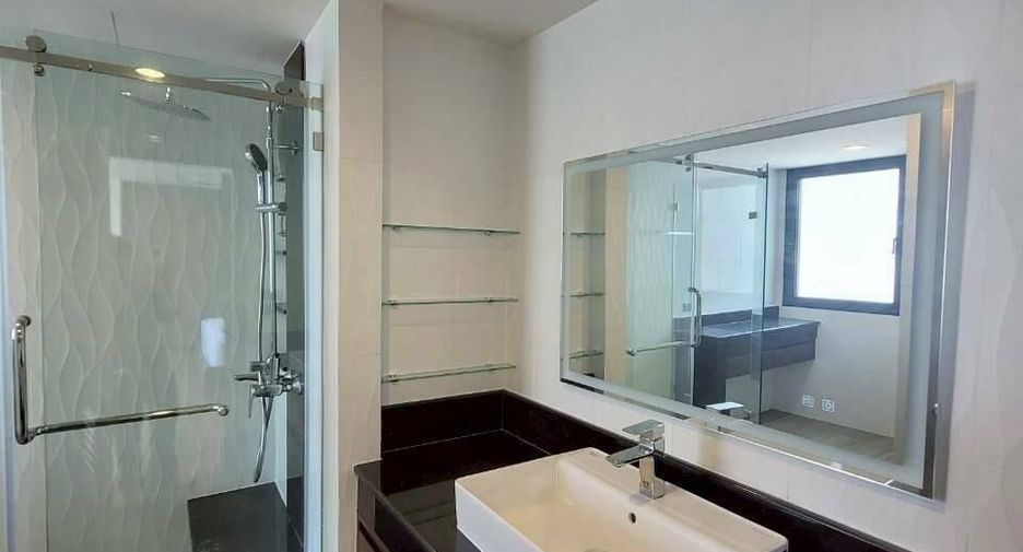 Wohnung zur Miete mit 3 Zimmer in Khlong Toei, Bangkok