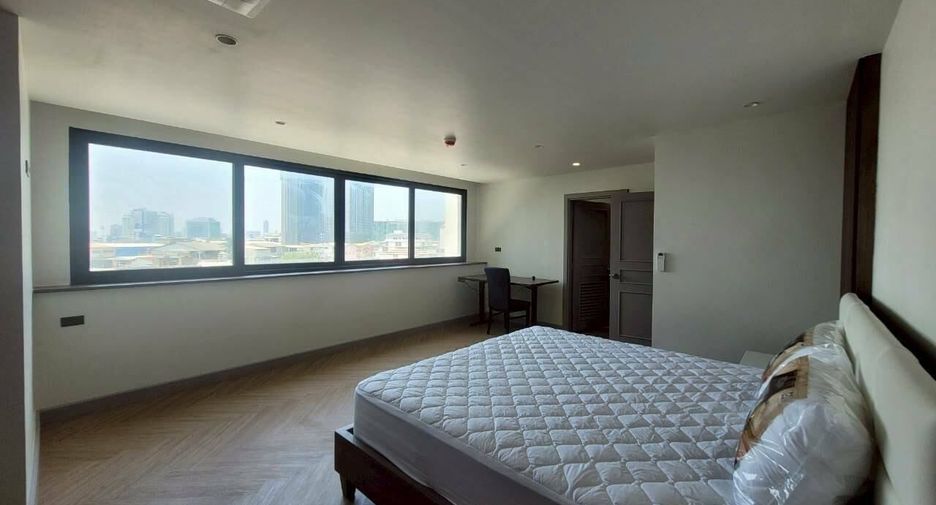 Wohnung zur Miete mit 3 Zimmer in Khlong Toei, Bangkok