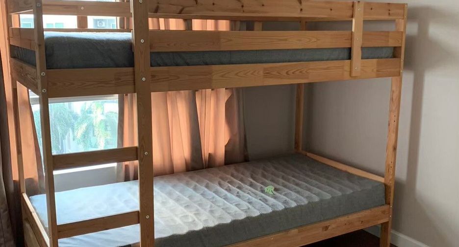 Condo en venta de 3 habitaciones en Huai Khwang, Bangkok