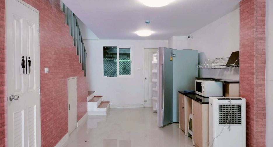 Reihenhaus zur Miete mit 2 Zimmer in Bang Sao Thong, Samut Prakan