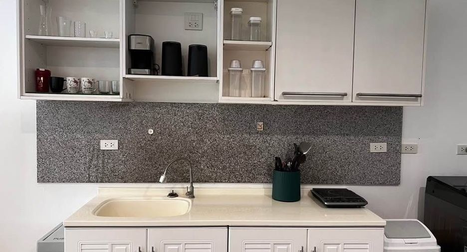For rent 2 bedrooms townhouse in Mueang Phuket, Phuket
