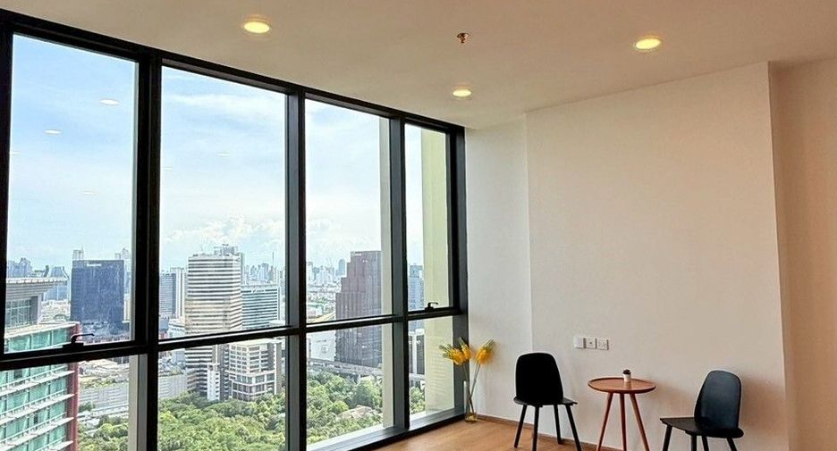 For sale 3 bedrooms condo in Pathum Wan, Bangkok
