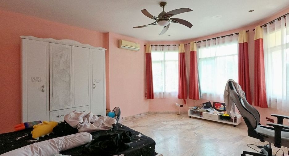 For sale 6 bedrooms villa in Kathu, Phuket