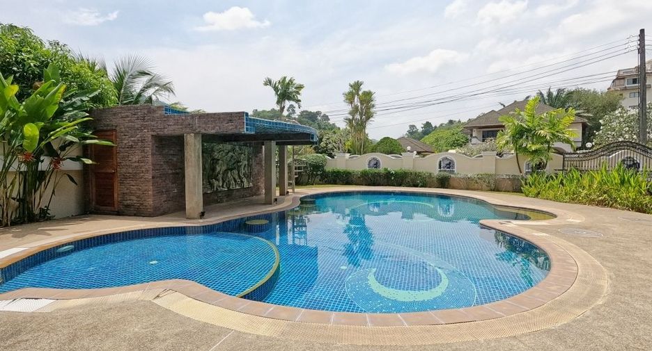 For sale 6 bedrooms villa in Kathu, Phuket