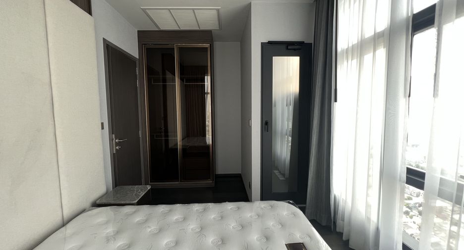 For rent 2 bedrooms condo in Ratchathewi, Bangkok