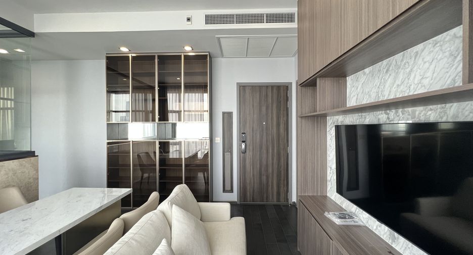 For rent 2 bedrooms condo in Ratchathewi, Bangkok