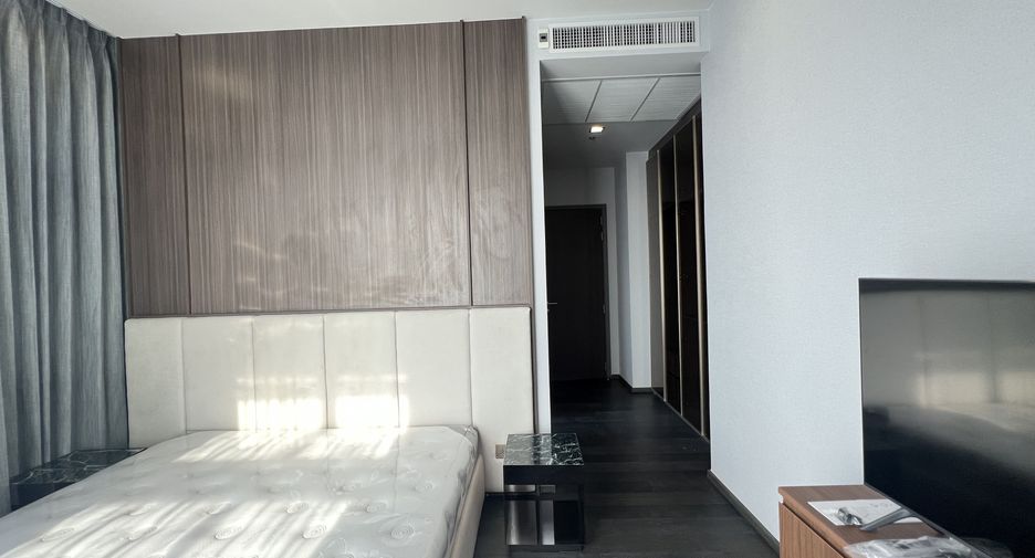 For rent 2 bedrooms condo in Ratchathewi, Bangkok