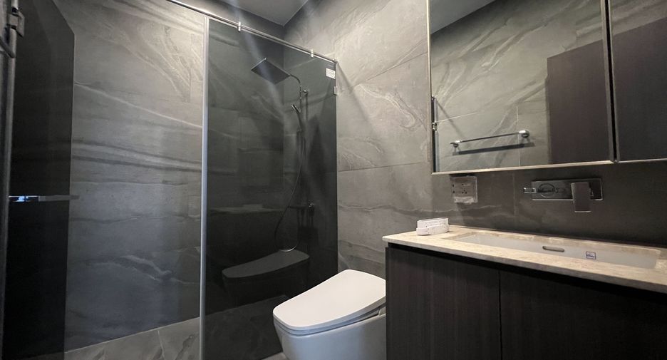 For rent 2 bedrooms condo in Ratchathewi, Bangkok