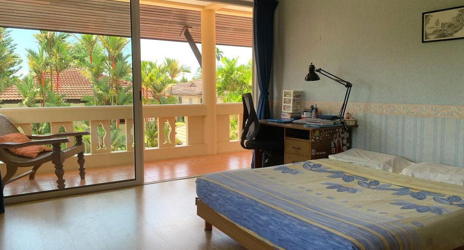 For rent 3 bedrooms villa in Mueang Phuket, Phuket