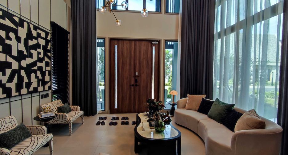 For sale 5 bedrooms house in Saphan Sung, Bangkok