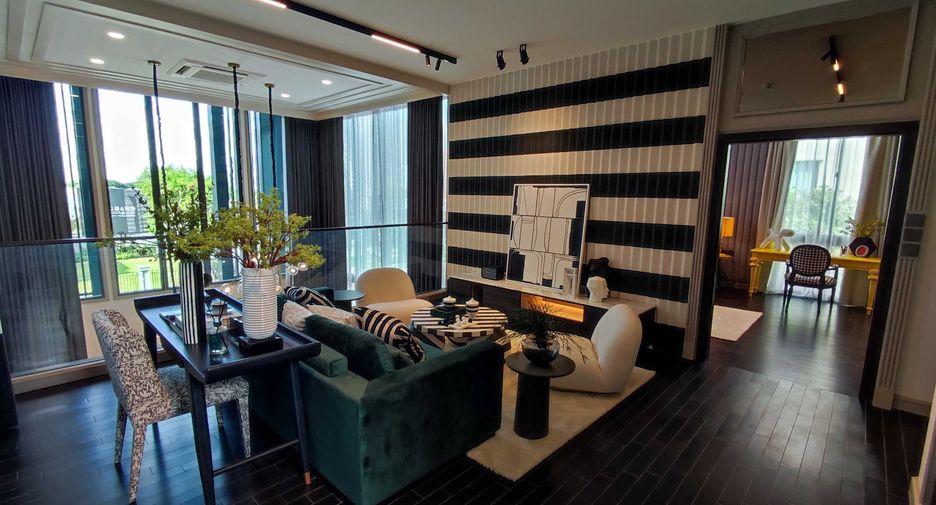 For sale 5 bedrooms house in Saphan Sung, Bangkok