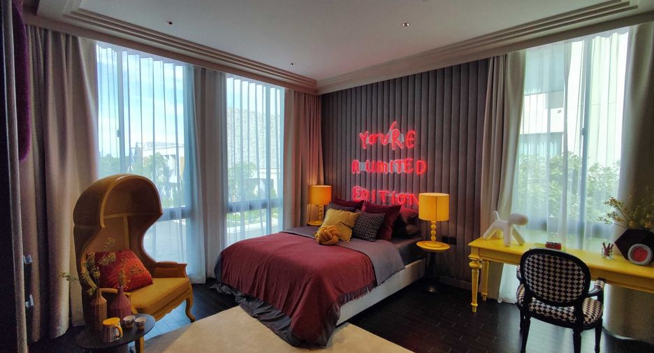 For sale 5 bedrooms house in Saphan Sung, Bangkok