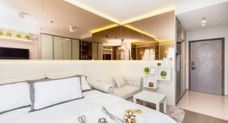 Wohnung zur Miete mit Studio in Phra Khanong, Bangkok