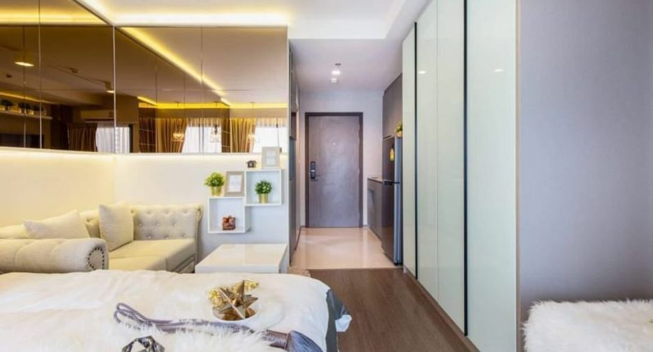 Wohnung zur Miete mit Studio in Phra Khanong, Bangkok