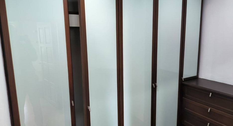 For sale and for rent 3 bedrooms condo in Watthana, Bangkok