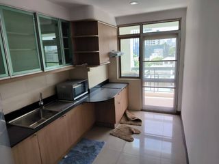 For sale and for rent 3 bedrooms condo in Watthana, Bangkok
