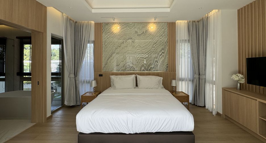 For rent 3 bedrooms villa in Mueang Phuket, Phuket