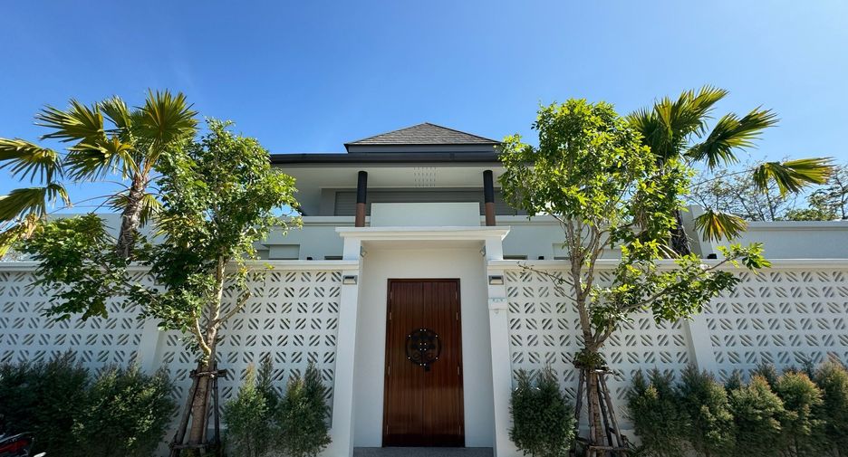 For rent 3 bedrooms villa in Mueang Phuket, Phuket