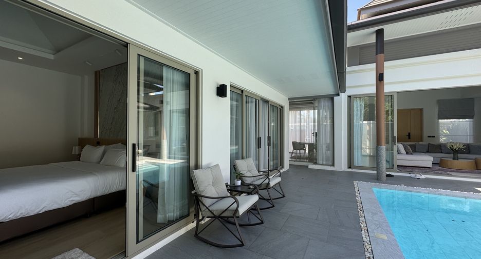 For rent 3 bedrooms villa in Mueang Phuket, Phuket