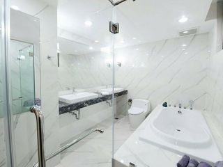 For rent 4 bedrooms condo in Khlong Toei, Bangkok