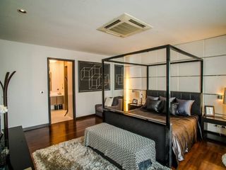Reihenhaus zum Kauf und zur Miete mit 4 Zimmer in Watthana, Bangkok