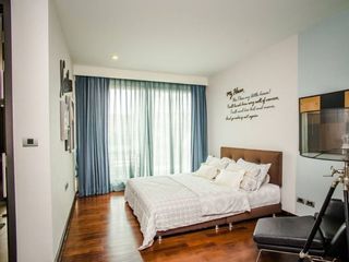 Reihenhaus zum Kauf und zur Miete mit 4 Zimmer in Watthana, Bangkok