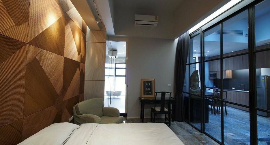 For rent 1 bed condo in Khlong Toei, Bangkok