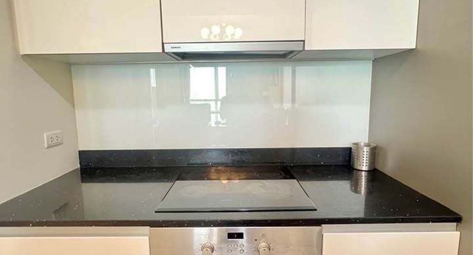 Condo en venta y en alquiler de 1 habitaciones en Sathon, Bangkok
