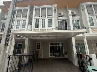 For sale 4 bedrooms house in Khlong Sam Wa, Bangkok