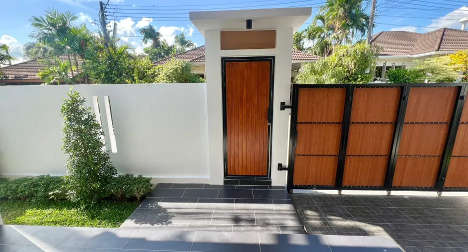 For sale and for rent 3 bedrooms house in Thalang, Phuket