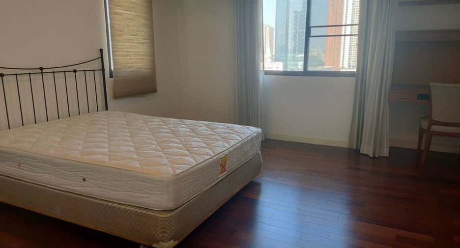 Condo en alquiler de 3 habitaciones en Watthana, Bangkok