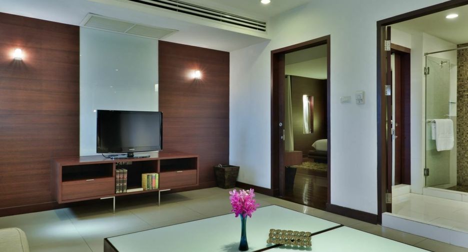 For rent 1 bed apartment in Pathum Wan, Bangkok
