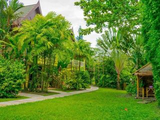 Villa en venta de 12 habitaciones en Thalang, Phuket