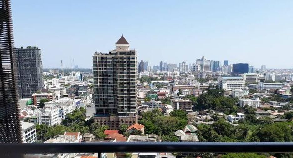 Продажа 1 кровать кондо в Сатхон, Бангкок
