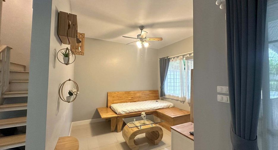 For rent 3 bedrooms townhouse in Bang Phli, Samut Prakan
